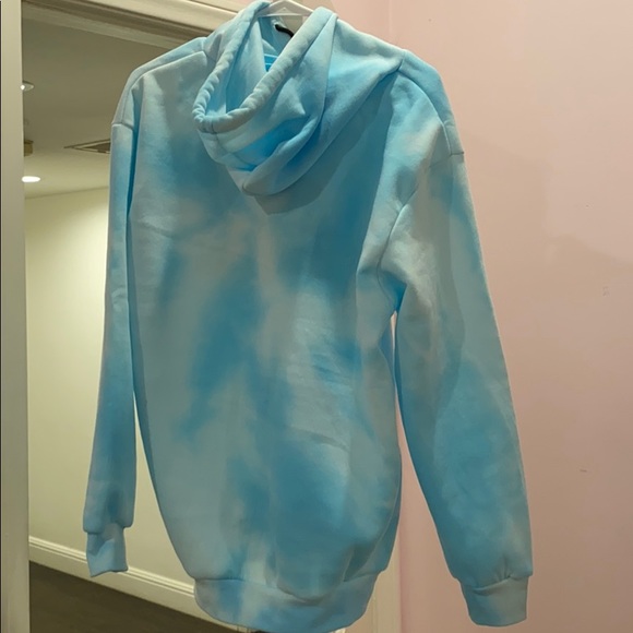 Sweatshirt - Picture 2 of 3